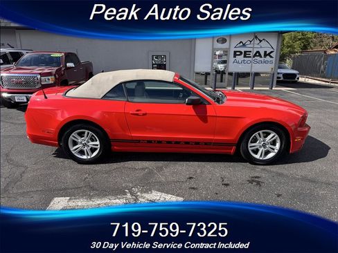 Used 2014 Ford Mustang Convertible RWD image 8