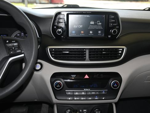 Used 2021 Hyundai Tucson SEL image 16