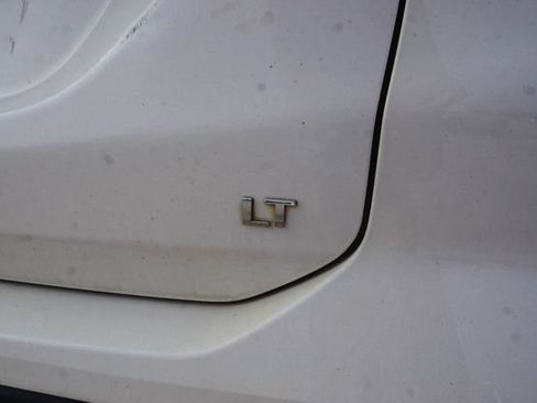 Used 2022 Chevrolet Equinox LT FWD image 3