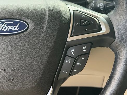 Used 2021 Ford Edge Titanium FWD image 29