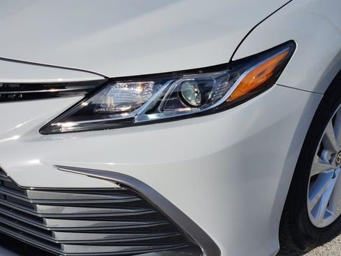 Used 2024 Toyota Camry LE image 7