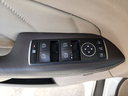 Used 2015 Mercedes-Benz GL 450 4MATIC w/ Lighting Package image 25