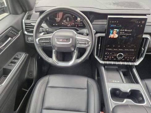 Used 2024 GMC Acadia Elevation FWD image 27