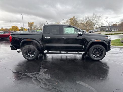 New 2026 GMC Canyon Denali w/ LPO, Denali Black Edition image 8