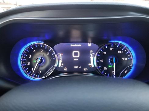 Certified 2024 Chrysler Pacifica Touring-L image 26