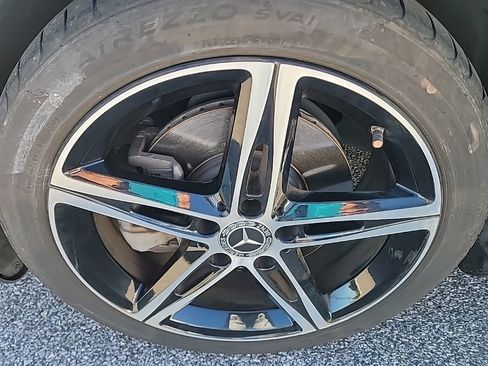 Used 2021 Mercedes-Benz A 220 image 3