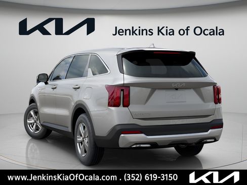 New 2026 Kia Sorento LX FWD image 6