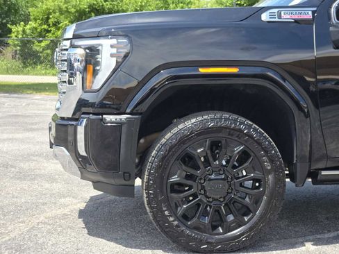 Certified 2025 GMC Sierra 2500 Denali w/ Denali Reserve Package AWD/4WD image 8
