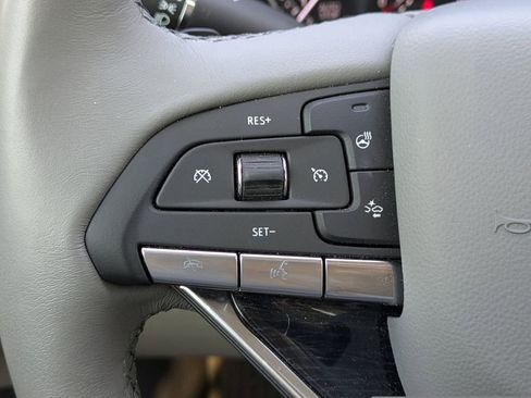 Used 2024 Cadillac XT6 Premium Luxury FWD image 35