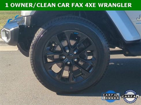 Used 2023 Jeep Wrangler Unlimited Sahara w/ Cold Weather Group image 21