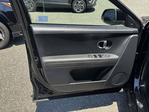 Used 2025 Hyundai Ioniq 5 SEL AWD/4WD image 15