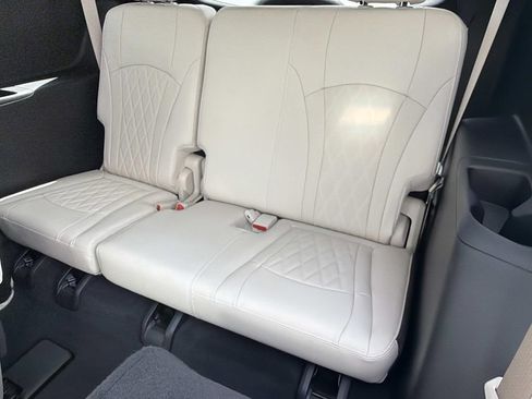 Used 2023 Buick Enclave Avenir FWD image 16