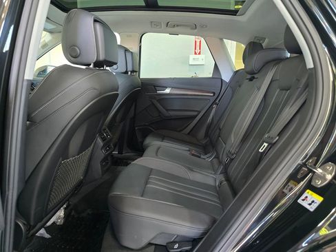 Used 2024 Audi Q5 e Prestige w/ Prestige Package image 25