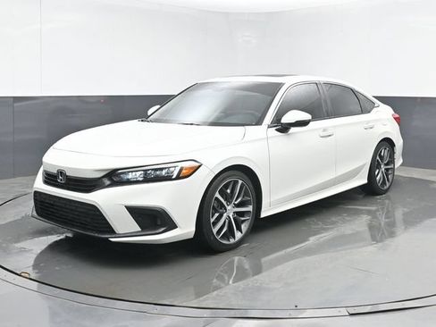 Certified 2024 Honda Civic Touring image 5