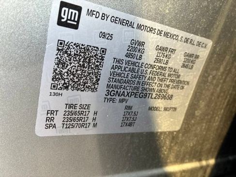 Used 2026 Chevrolet Equinox LT AWD/4WD image 14