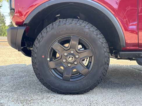 New 2025 Ford Bronco Big Bend w/ Black Diamond Package image 3