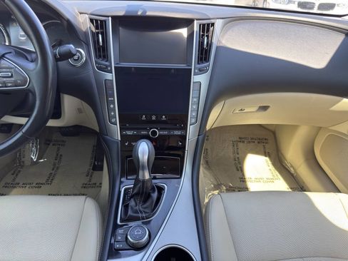 Used 2014 INFINITI Q50 Premium w/ Navigation Package RWD image 18
