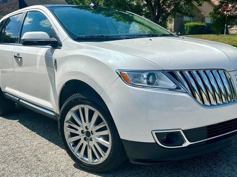 Used 2013 Lincoln MKX AWD image 1