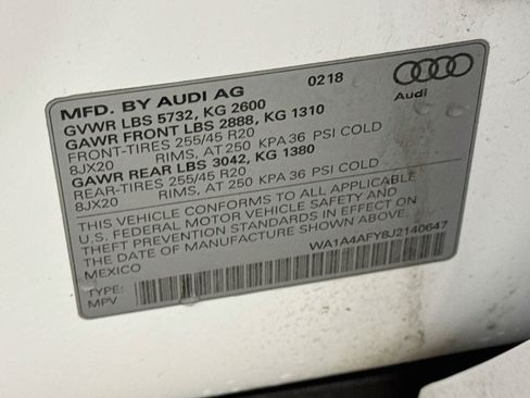Used 2018 Audi SQ5 Premium Plus w/ Navigation Package AWD/4WD image 31