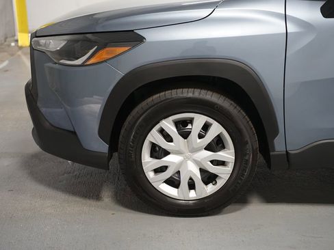 Used 2024 Toyota Corolla Cross L image 5