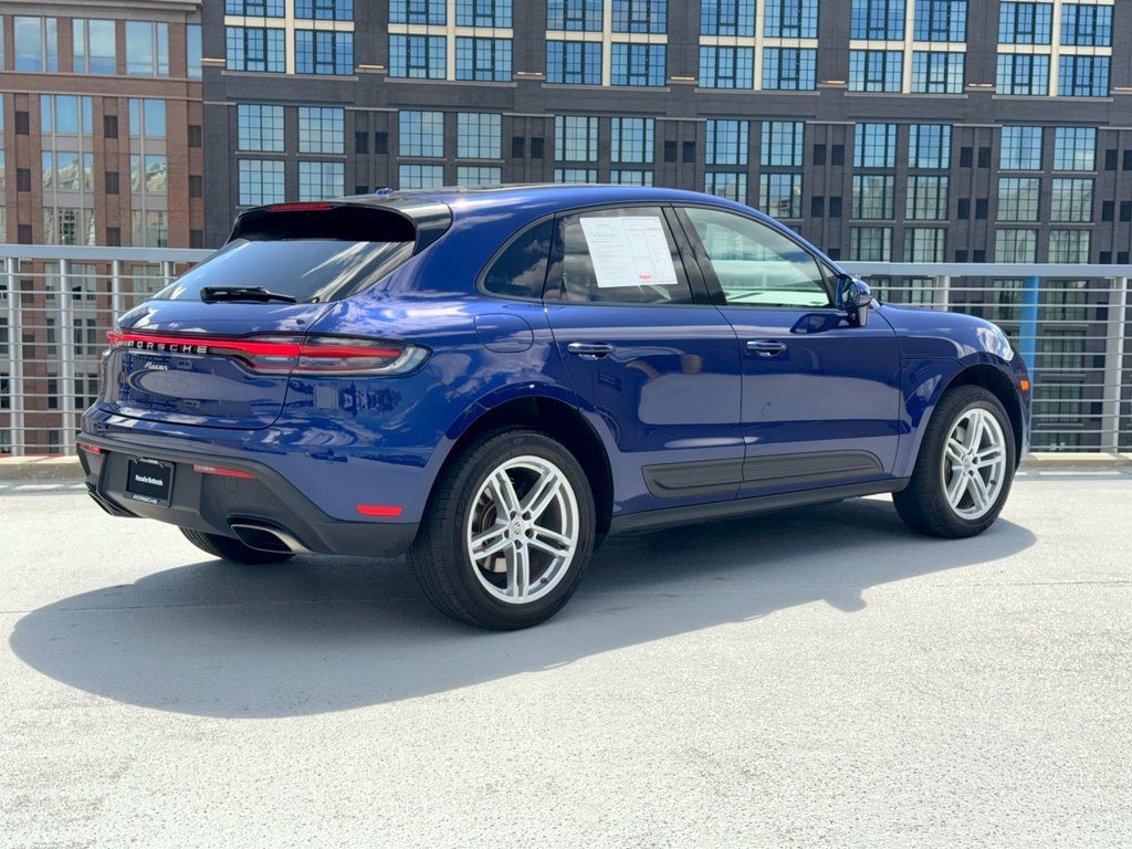 Certified 2024 Porsche Macan AWD/4WD image 9