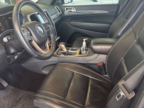 Used 2017 Jeep Grand Cherokee Limited RWD image 8