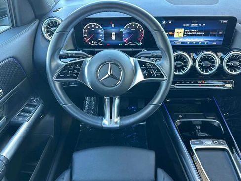 Used 2025 Mercedes-Benz GLA 250 4MATIC image 18