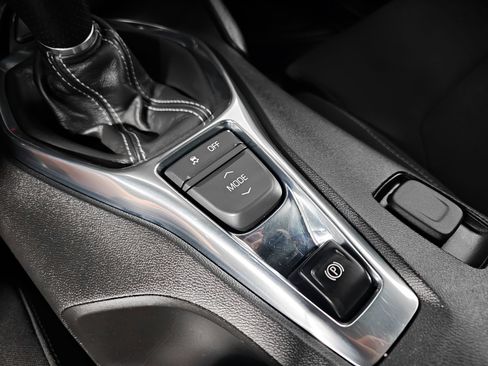 Used 2022 Chevrolet Camaro LT RWD image 22