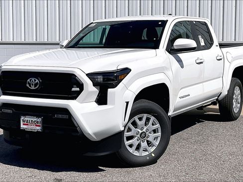 New 2026 Toyota Tacoma SR5 AWD/4WD image 2