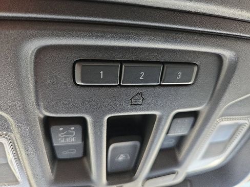 Certified 2022 GMC Sierra 1500 AT4 w/ AT4 Premium Package AWD/4WD image 23