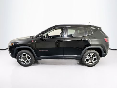 Used 2022 Jeep Compass Trailhawk w/ Sun and Sound Group AWD/4WD image 8