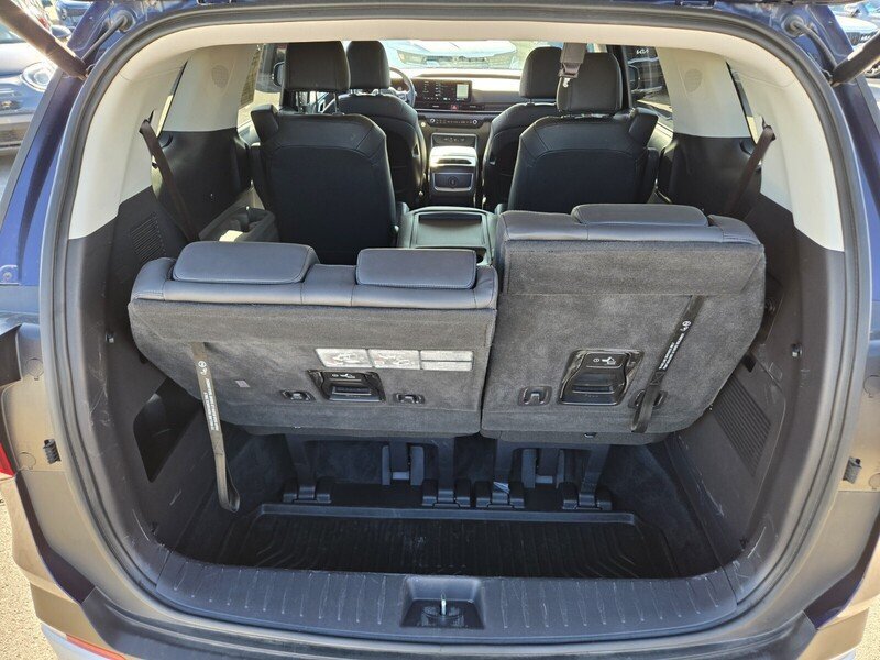 Certified 2025 Kia Carnival EX FWD image 14