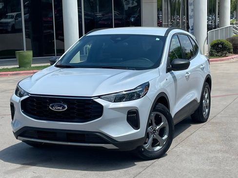 Used 2025 Ford Escape ST-Line FWD image 9