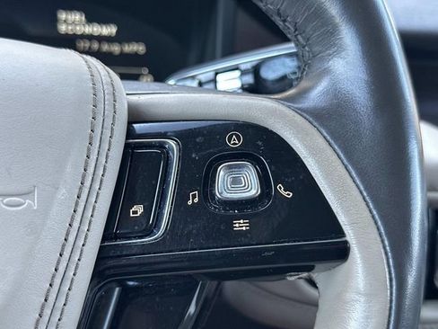 Used 2022 Lincoln Aviator Reserve w/ Equipment Group 201A image 20