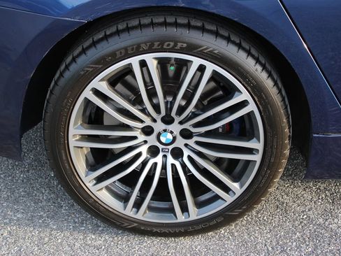 Used 2020 BMW 540i xDrive w/ Executive Package image 36