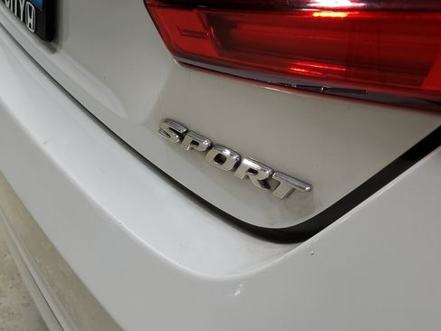 Used 2020 Honda Accord Sport image 6