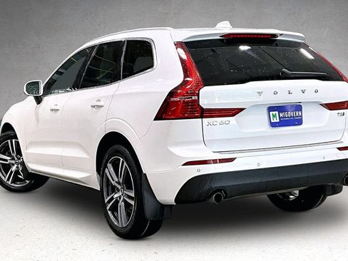 Used 2021 Volvo XC60 T5 Momentum w/ Advanced Package AWD/4WD image 4