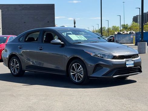 Used 2023 Kia Forte LXS FWD image 9