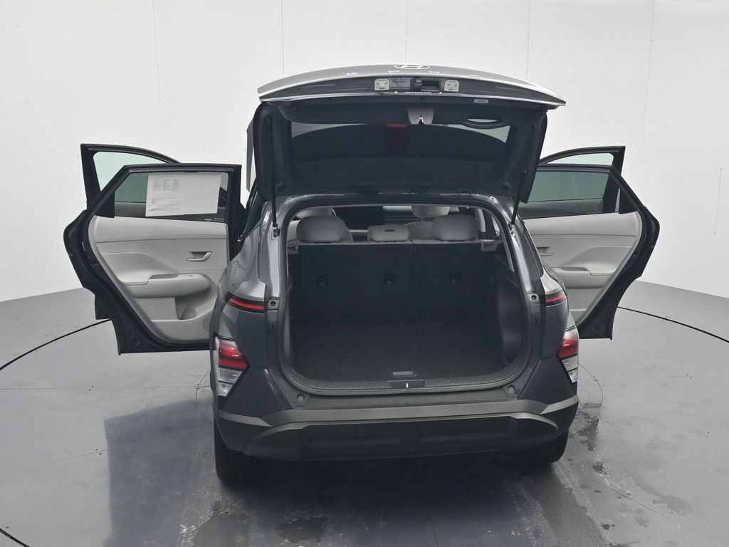 Used 2024 Hyundai Kona SEL AWD/4WD image 45