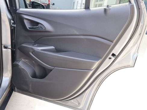 Certified 2024 Chevrolet Trax ACTIV FWD image 28