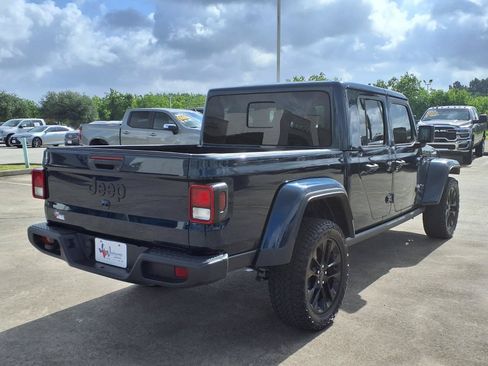 Used 2025 Jeep Gladiator Mojave AWD/4WD image 5