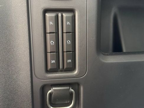 Used 2025 Ford Expedition Max Platinum AWD/4WD image 9