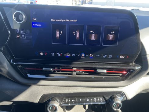 Used 2025 Chevrolet Silverado EV RST image 33