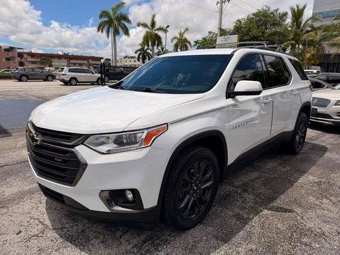 Used 2019 Chevrolet Traverse RS FWD image 2