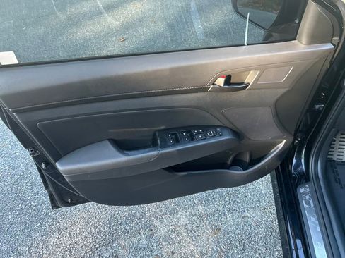 Used 2017 Hyundai Elantra Sport image 22