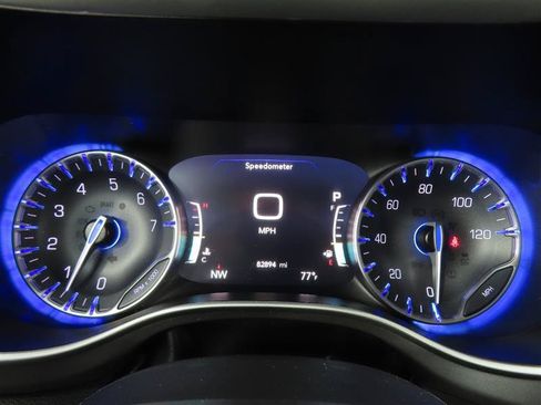 Used 2023 Chrysler Pacifica Touring-L FWD image 19