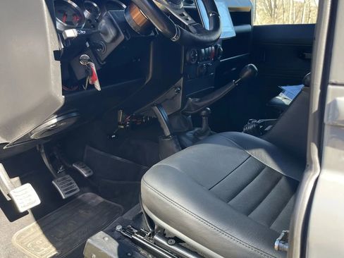 Used 1991 Land Rover Defender 90 image 5