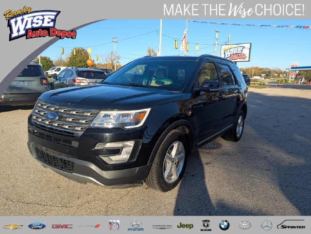 Used 2017 Ford Explorer XLT w/ Equipment Group 202A AWD/4WD image 7