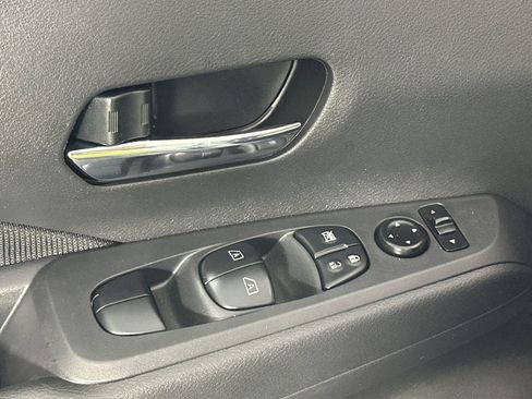 Certified 2023 Nissan Kicks SV image 17