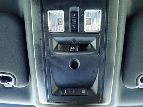 Used 2017 RAM 1500 Limited image 23